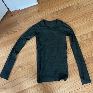 Lululemon Green Long Sleeve Shirt
